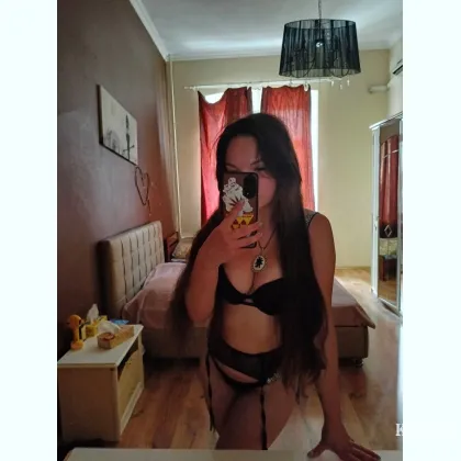 Привет, я Лана, твоя тайная фантазия, без лишних слов...