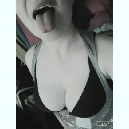 Срочно ищу Учителя для ночных уроков... Сегодня готова на эксперименты!